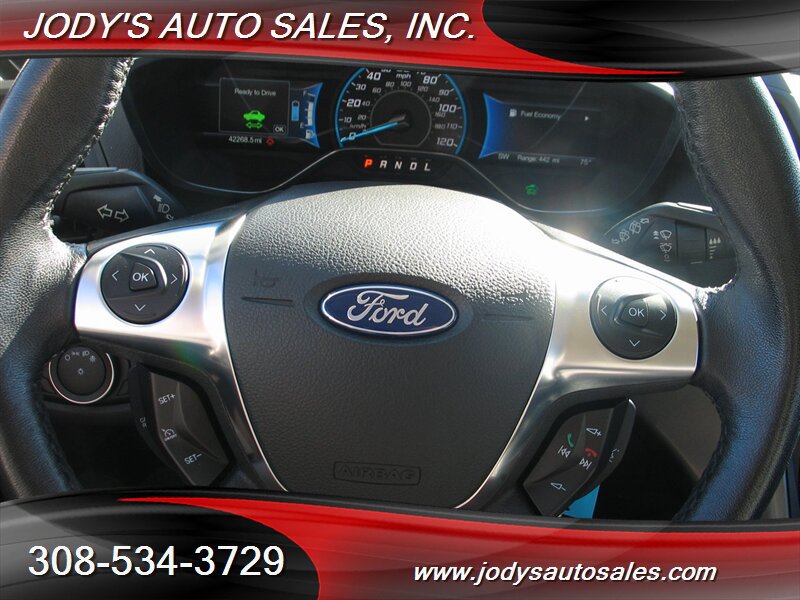 Used 2017 Ford C-MAX SE FWD image 16