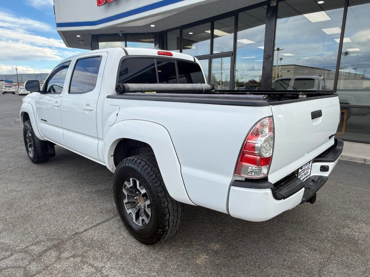 Used 2015 Toyota Tacoma TRD Pro w/ Off Road Towing Package image 7