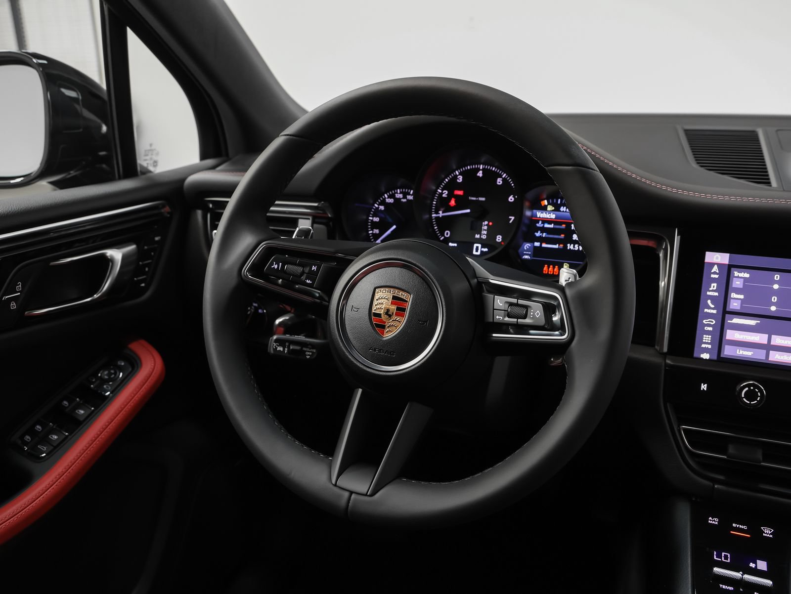 New 2026 Porsche Macan AWD/4WD image 30