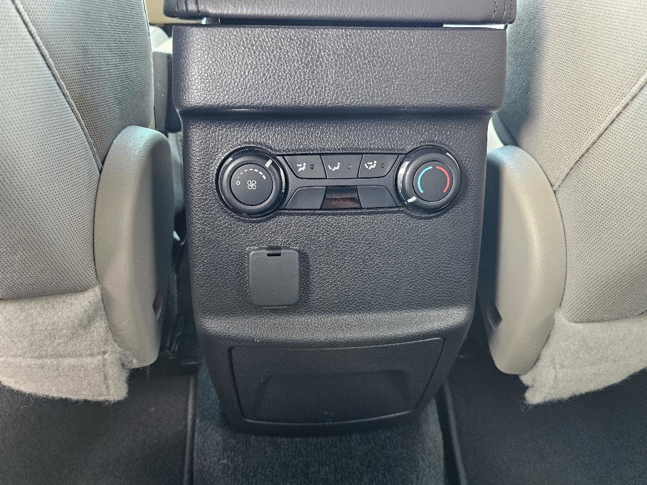 Used 2014 Ford Explorer XLT FWD image 43