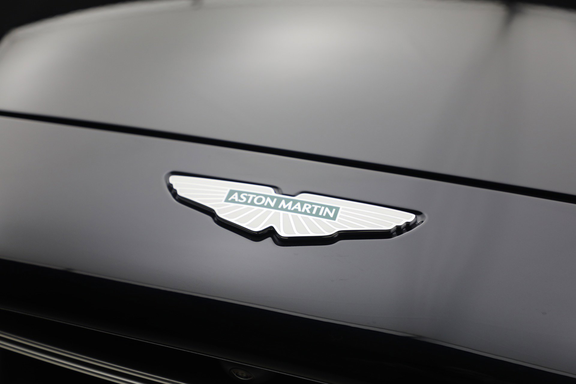 New 2026 Aston Martin DBX 707 image 12