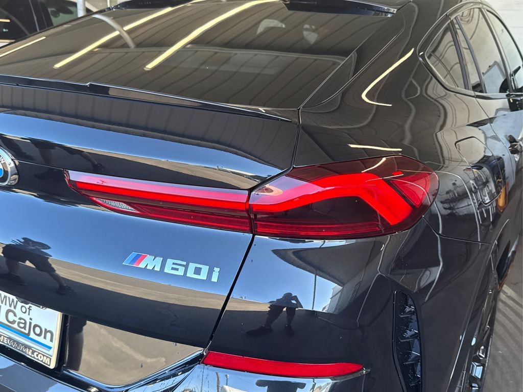 New 2026 BMW X6 M60i w/ Climate Comfort Package image 17