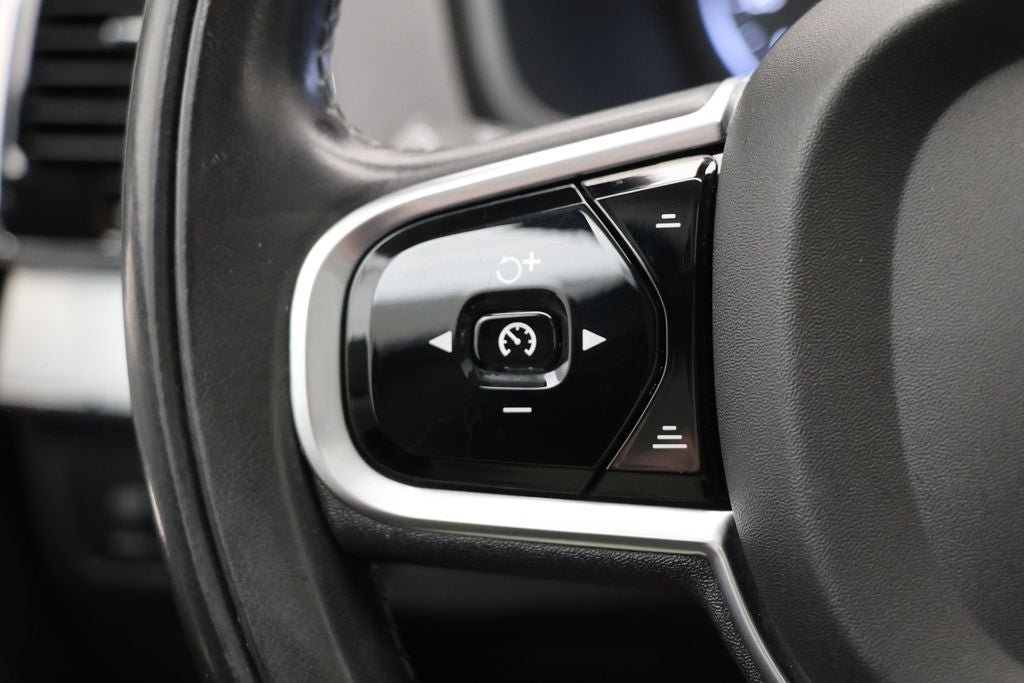 Used 2016 Volvo XC90 T8 Momentum w/ Vision Package AWD/4WD image 21