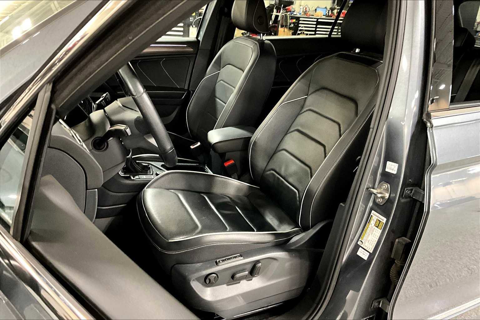 Used 2022 Volkswagen Tiguan SEL R-Line image 7