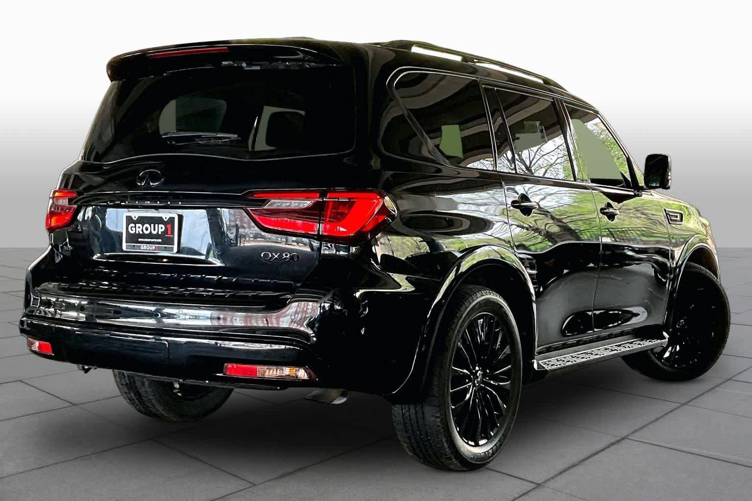 Used 2024 INFINITI QX80 Sensory AWD/4WD image 12
