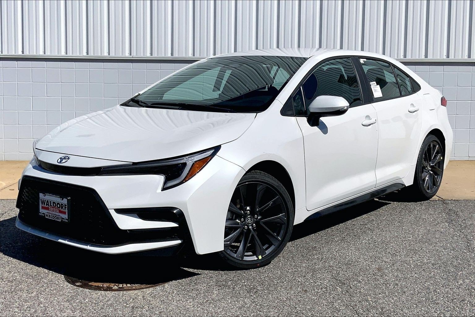 New 2026 Toyota Corolla SE FWD image 2