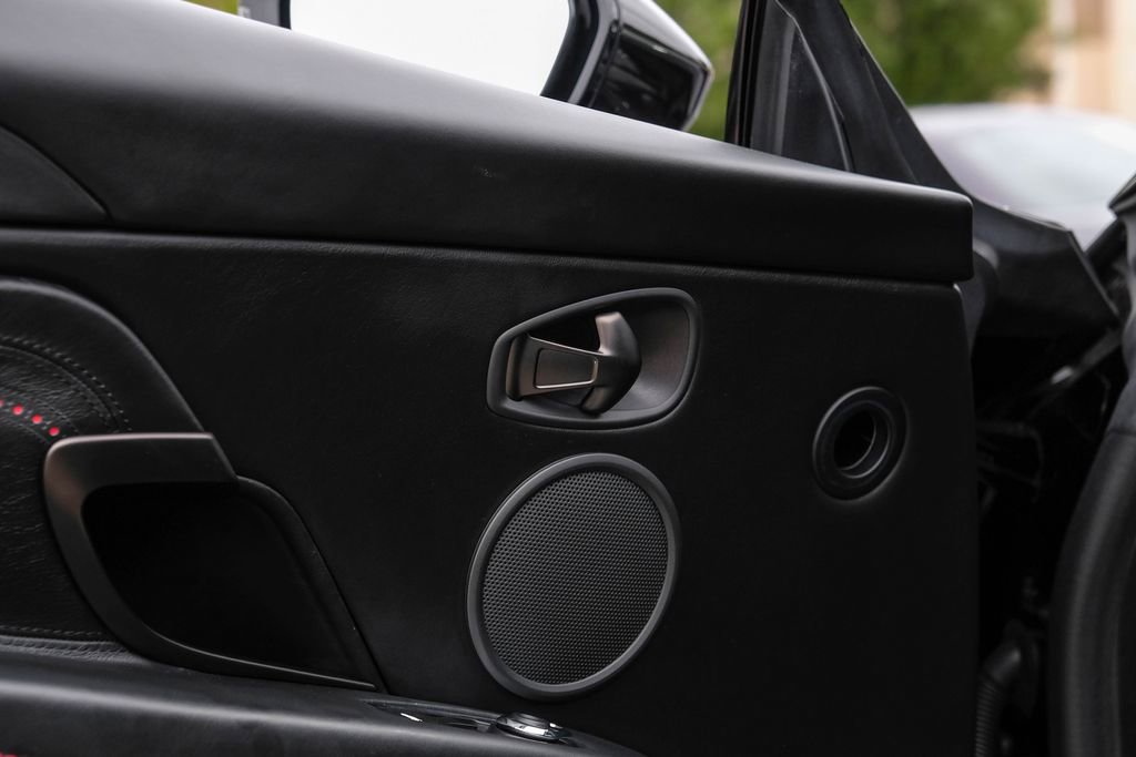 Used 2020 Aston Martin DB11 Coupe RWD image 47