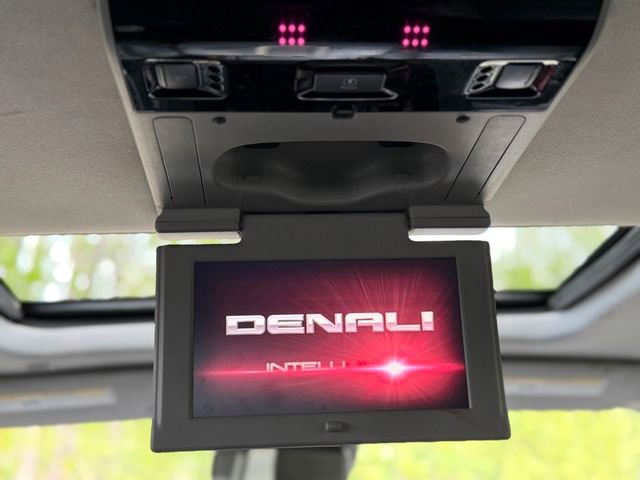 Used 2017 GMC Yukon Denali w/ Open Road Package AWD/4WD image 37