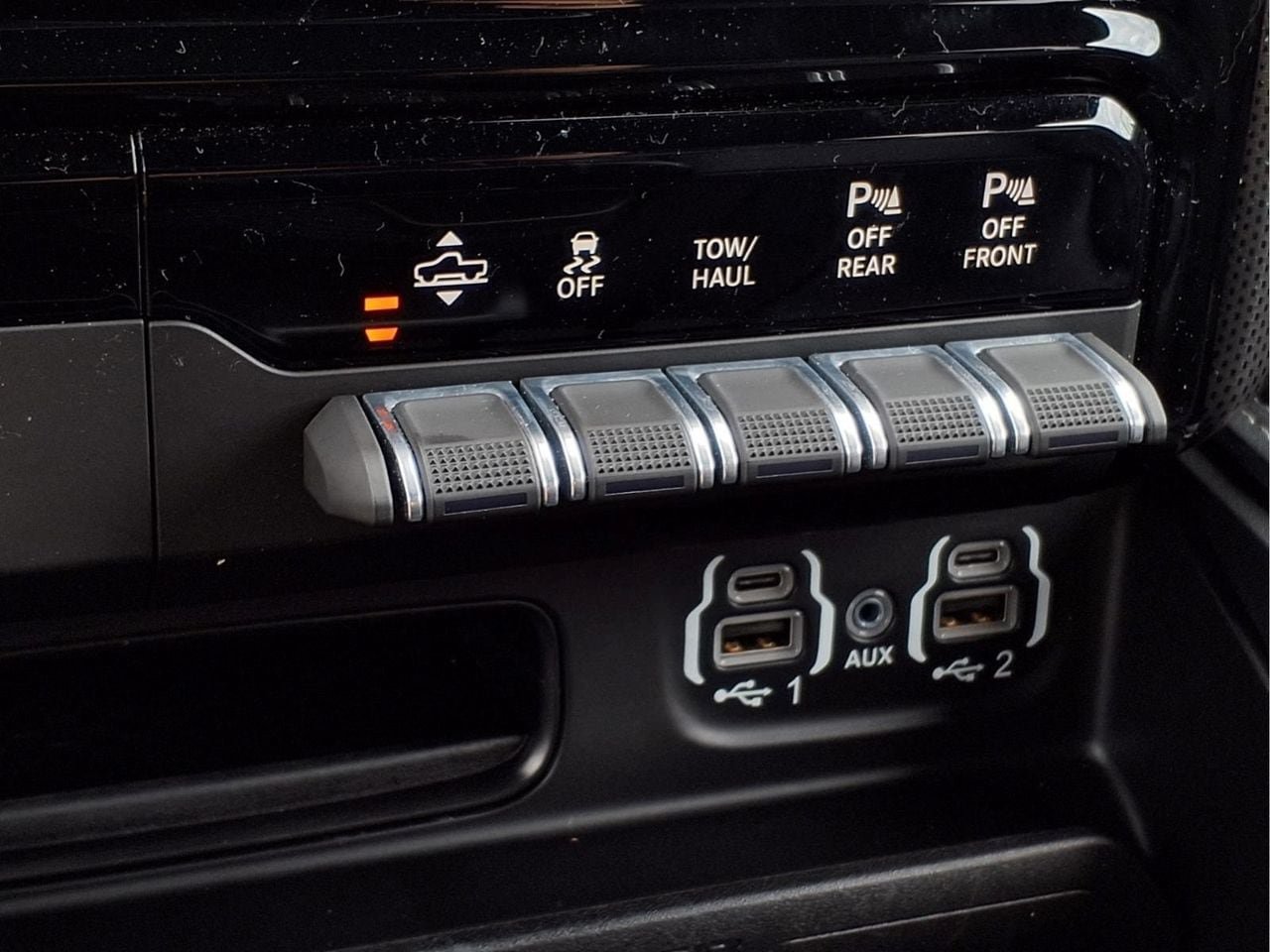 Used 2022 RAM 1500 Limited AWD/4WD image 16