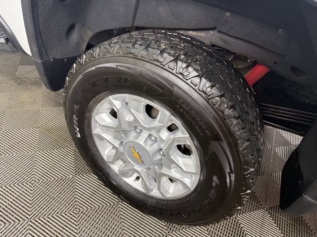 Used 2024 Chevrolet Silverado 2500 LTZ w/ LTZ Plus Package image 11
