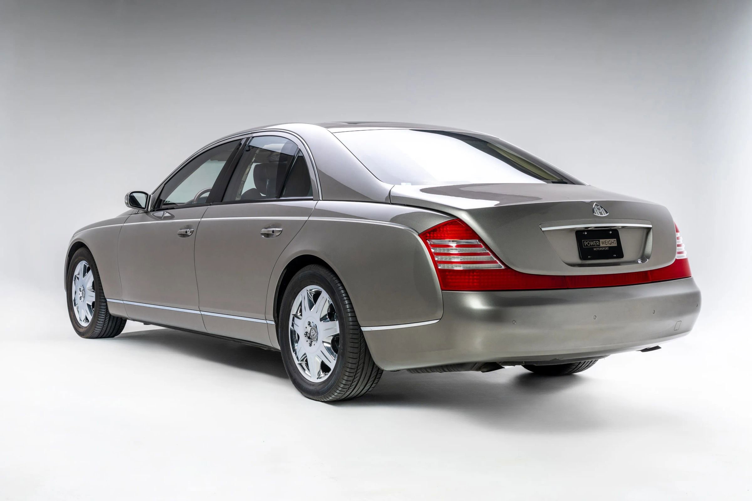 Used 2005 Maybach 57 RWD image 10
