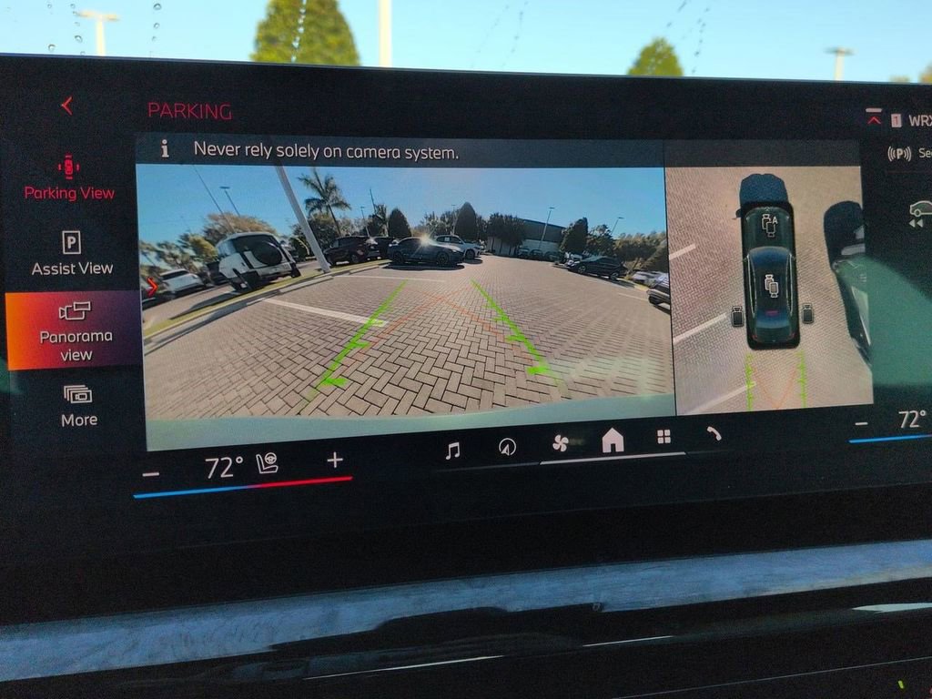 Certified 2024 BMW 530i xDrive w/ Premium Package image 21