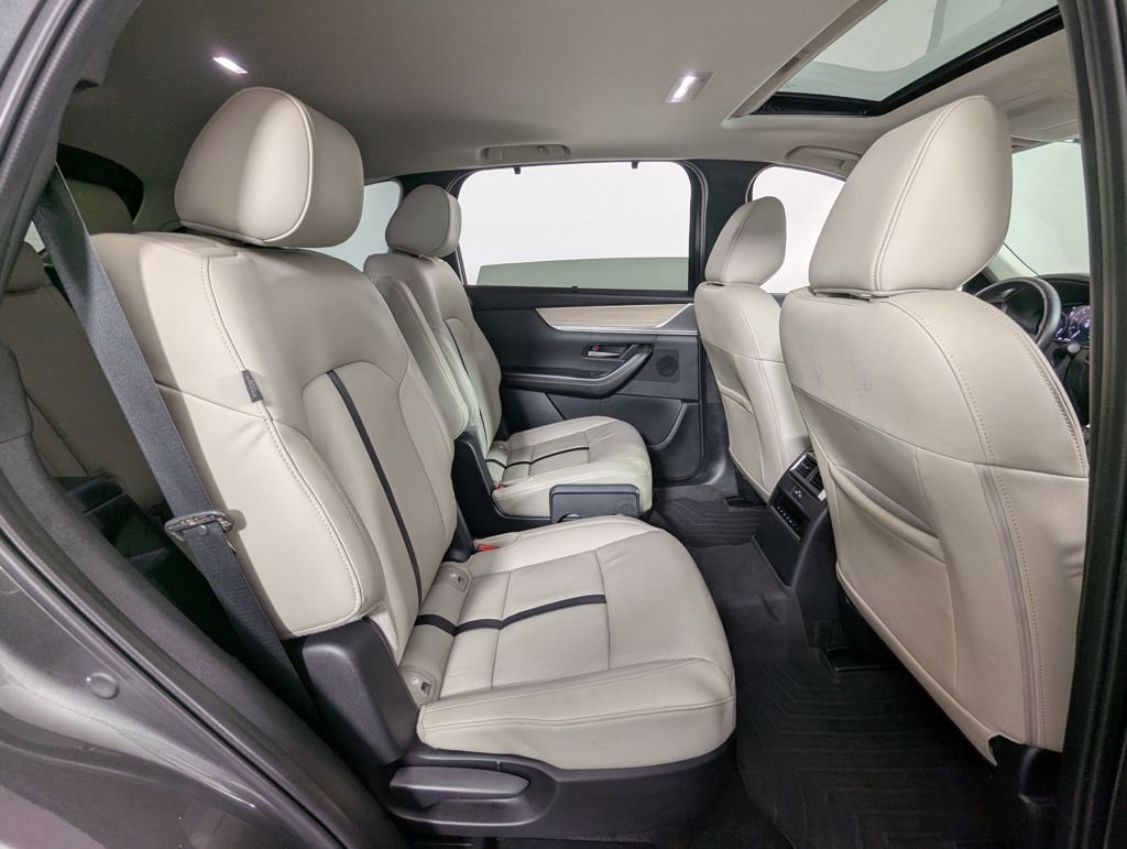 Used 2024 MAZDA CX-90 Plug-In Hybrid w/ Preferred image 33