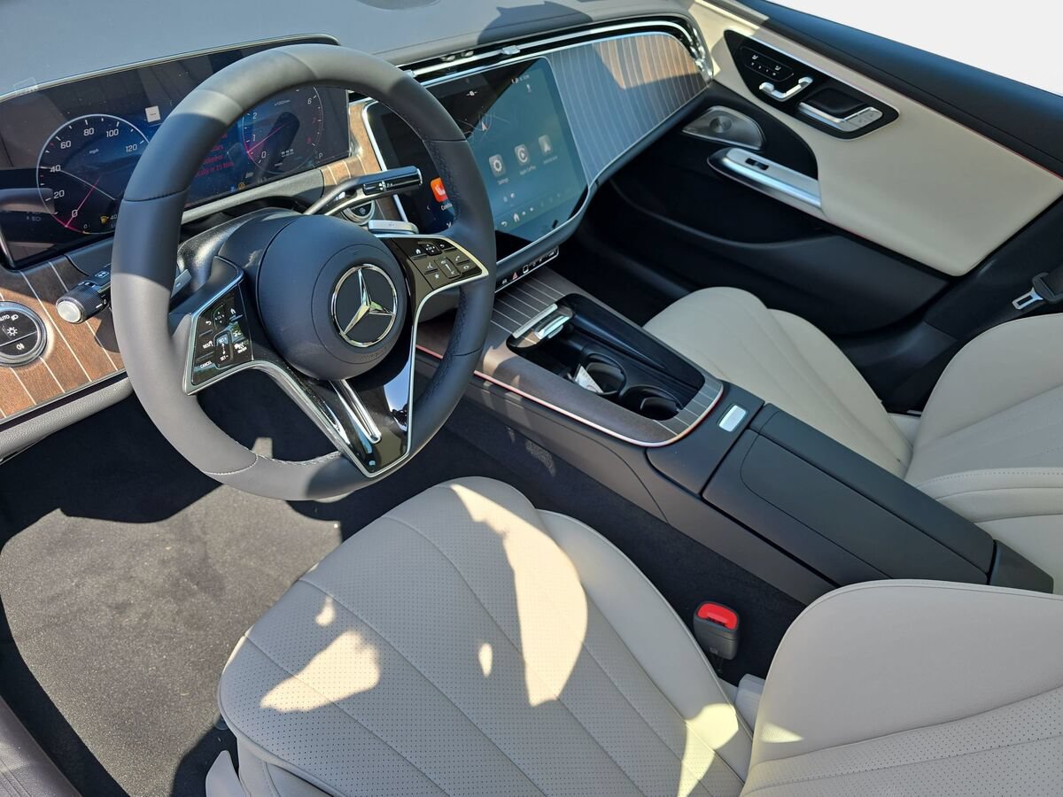 New 2026 Mercedes-Benz E 350 4MATIC Sedan image 16