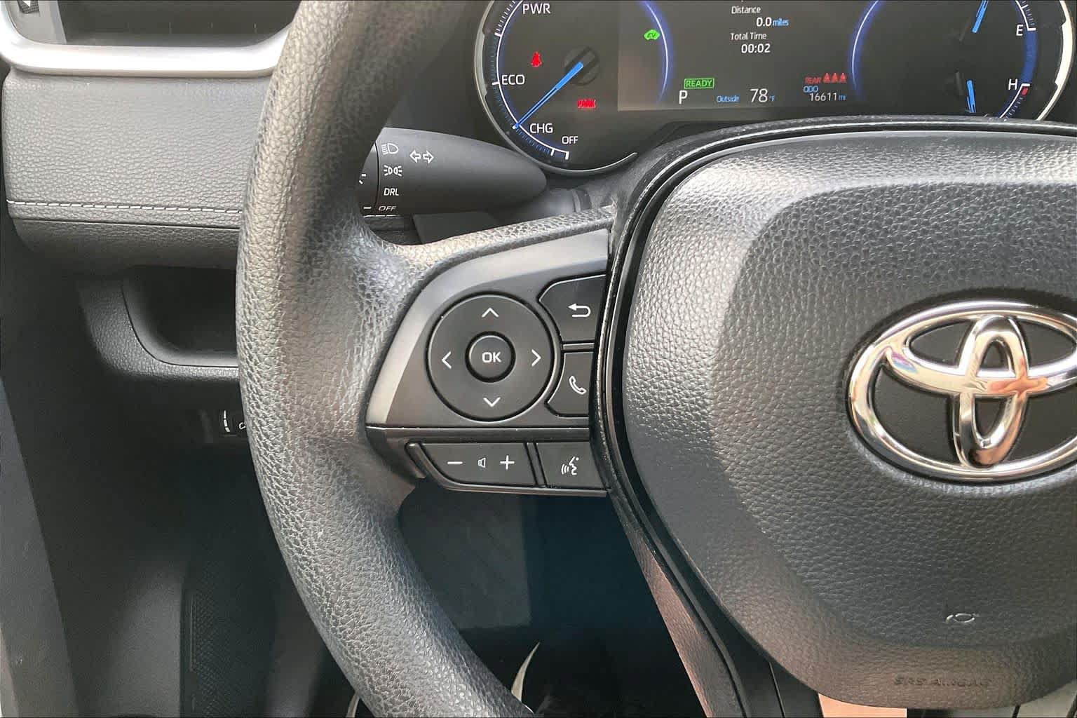 Used 2025 Toyota RAV4 LE AWD/4WD image 23