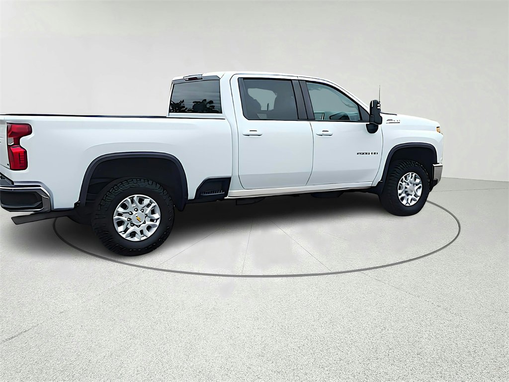 Used 2022 Chevrolet Silverado 2500 LT w/ Convenience Package image 8