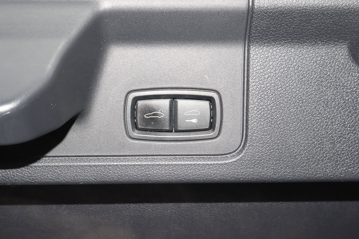 Used 2016 Porsche Panamera Edition image 20