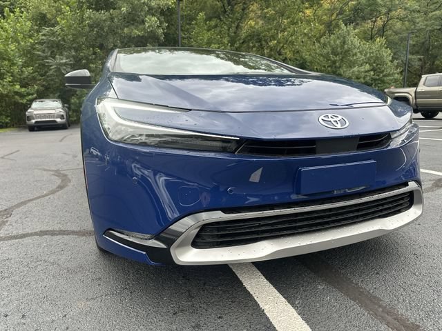 New 2027 Toyota Prius Plug-In Hybrid FWD image 12