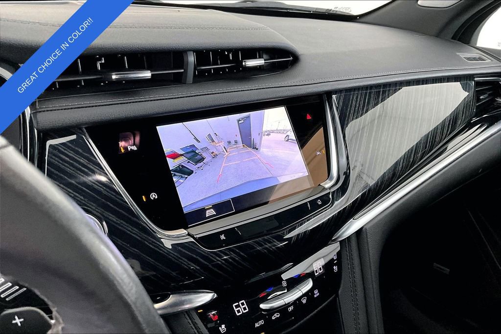 Used 2025 Cadillac XT6 Premium Luxury image 31