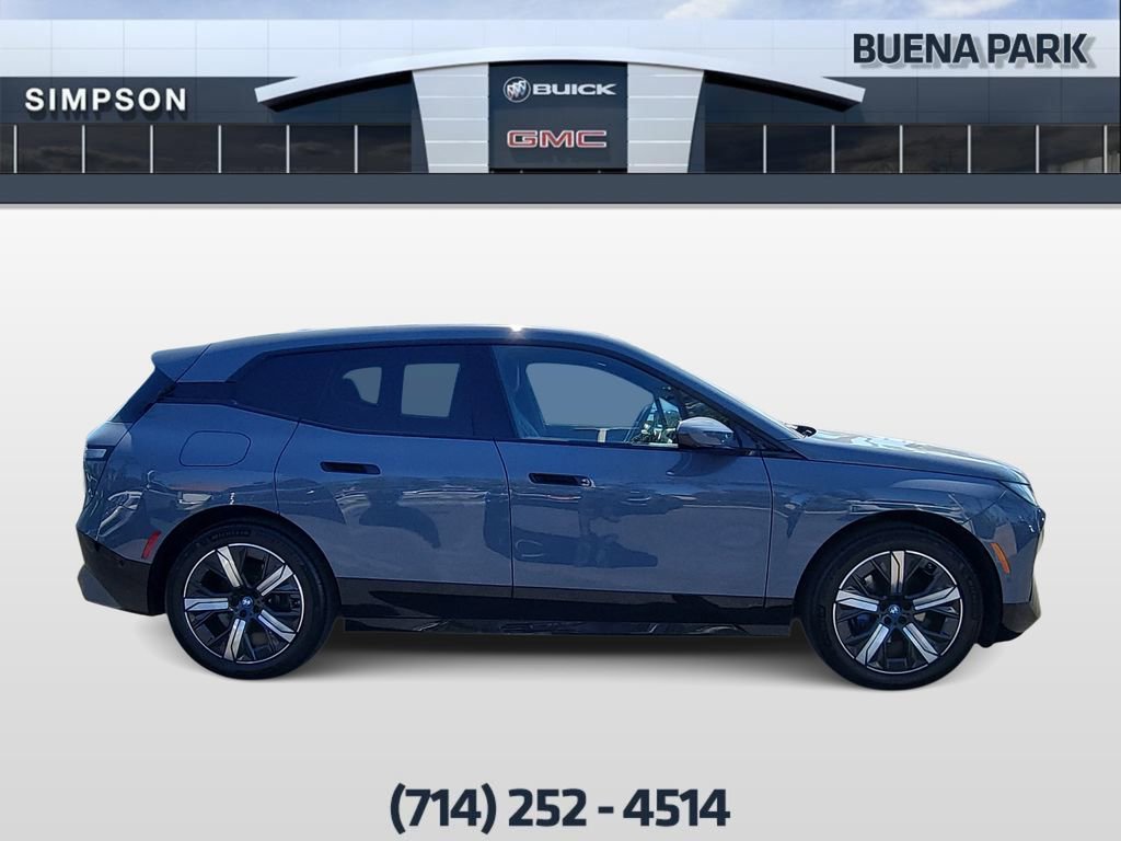 Used 2025 BMW iX xDrive50 image 9