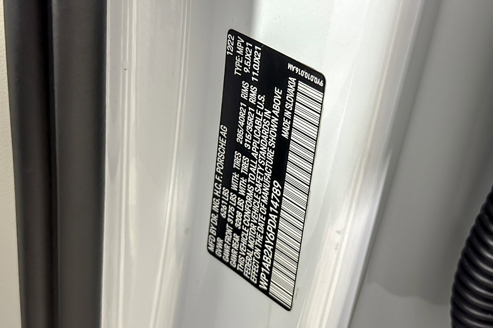 Used 2023 Porsche Cayenne S Platinum w/ Premium Package Plus image 27