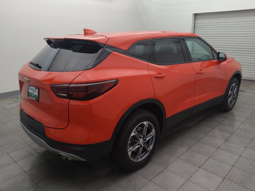Used 2025 Chevrolet Blazer LT AWD/4WD image 9
