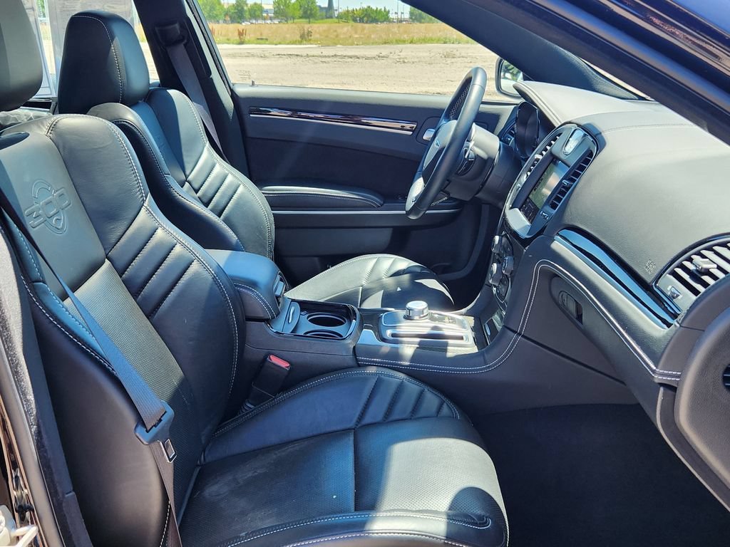 Used 2023 Chrysler 300 C RWD image 17