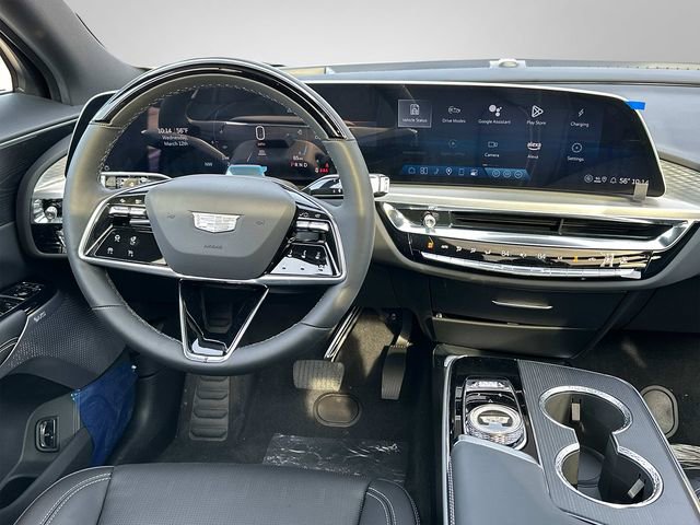 Used 2025 Cadillac Lyriq Luxury w/ LPO, Floor Liner Package image 2