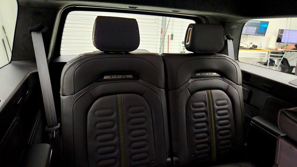 Used 2025 Rivian R1S Adventure Dual AWD/4WD image 24