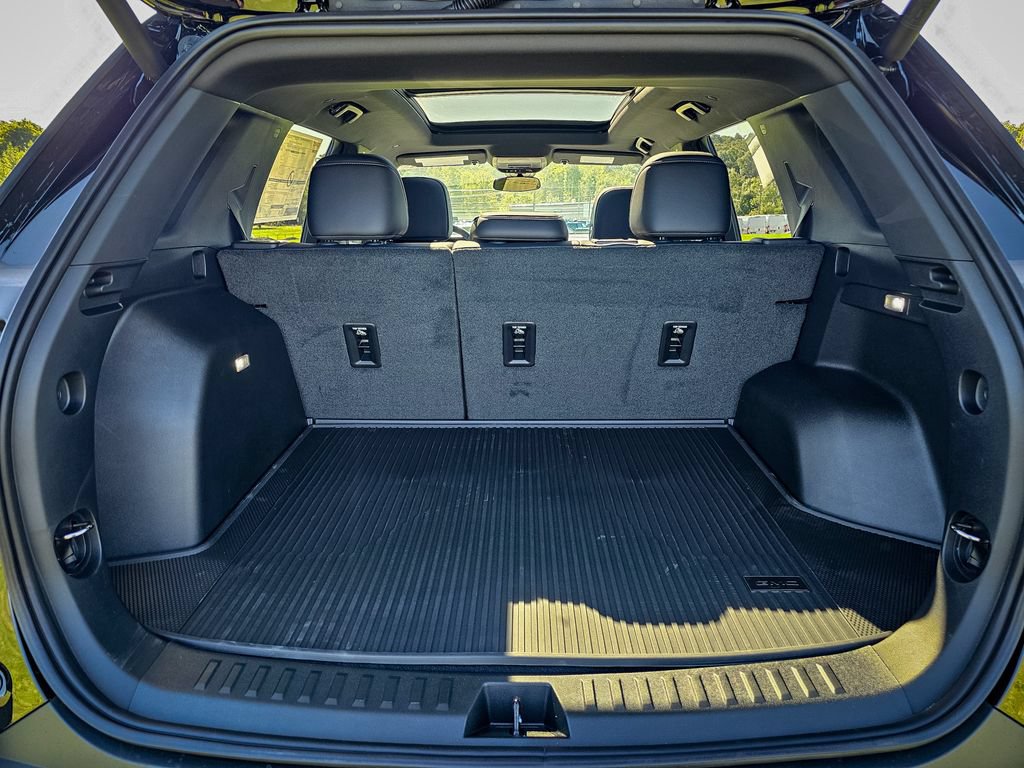 New 2027 GMC Terrain Elevation w/ Elevation Premium Package AWD/4WD image 36