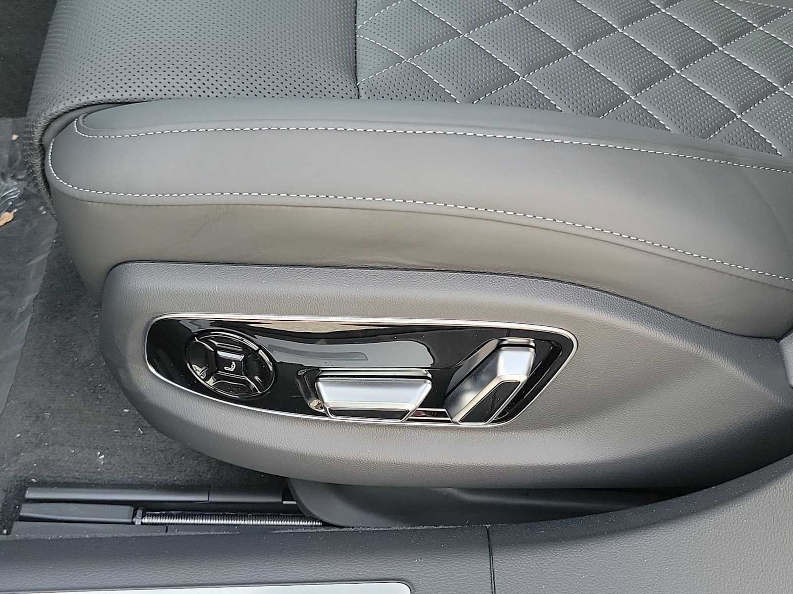 New 2026 Audi S8 AWD/4WD image 16