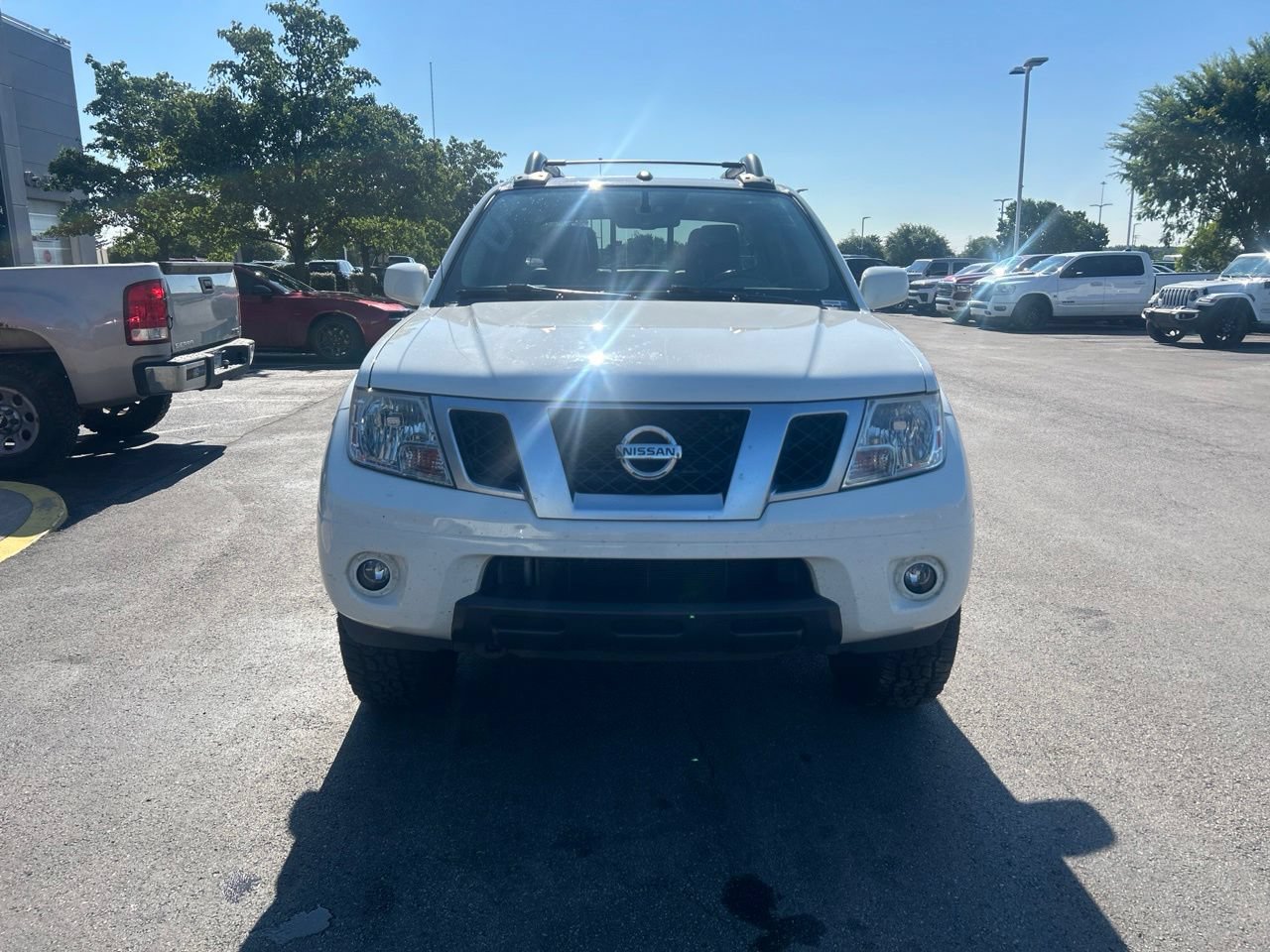 Used 2020 Nissan Frontier PRO-4X AWD/4WD image 8