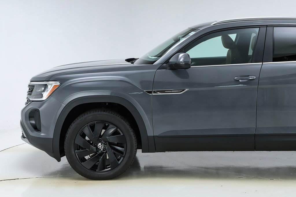 New 2026 Volkswagen Atlas Cross Sport SE image 42