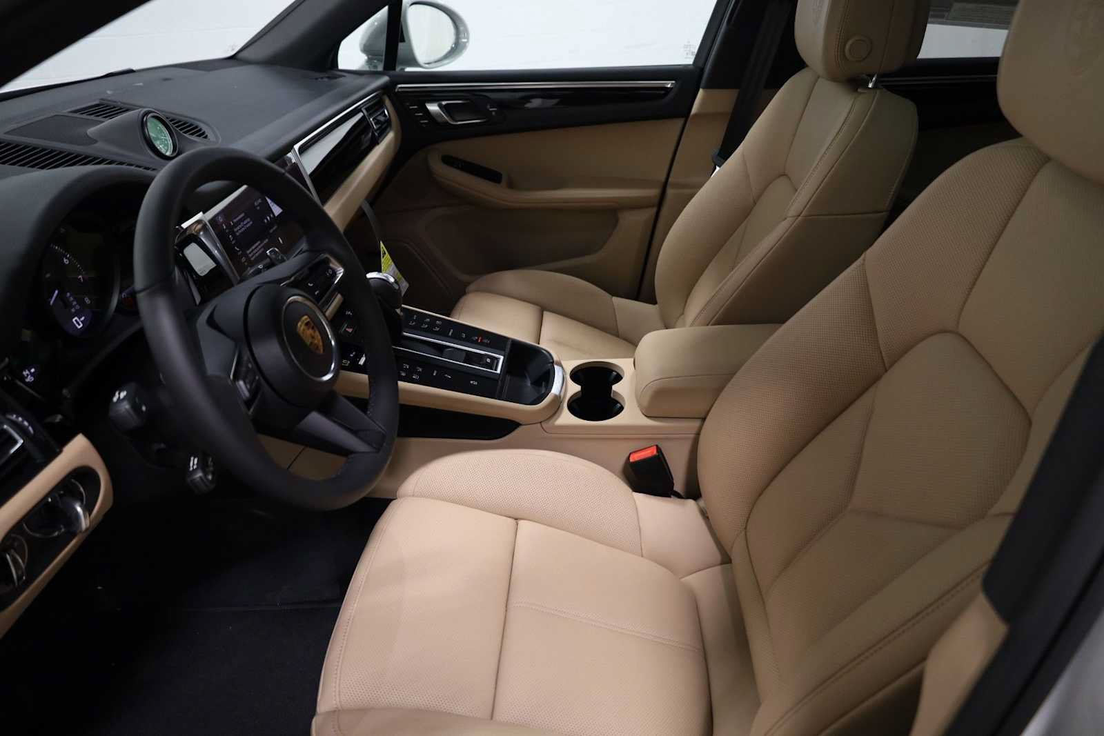 New 2026 Porsche Macan S AWD/4WD image 5