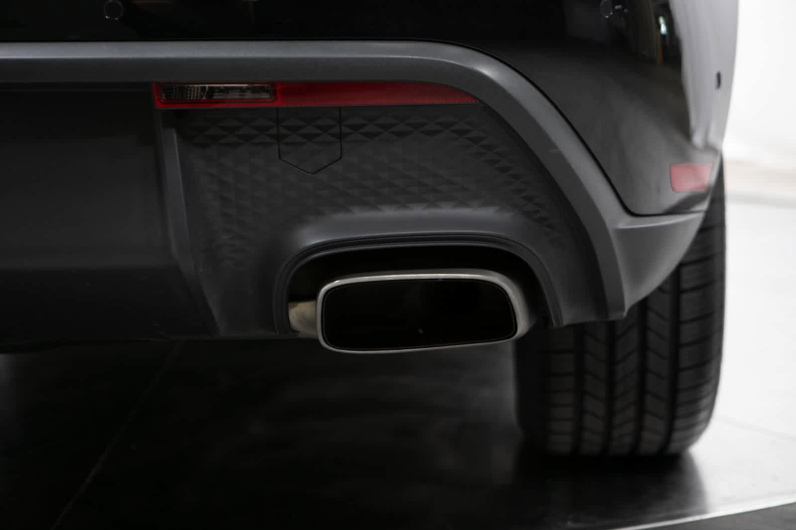 Certified 2023 Porsche Macan AWD/4WD image 20