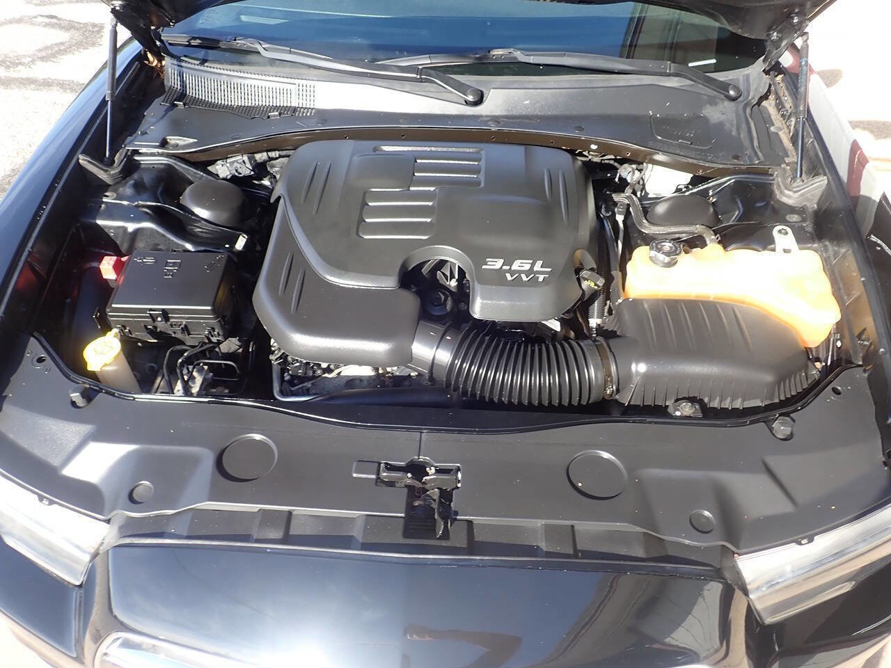 Used 2013 Dodge Charger SE image 32