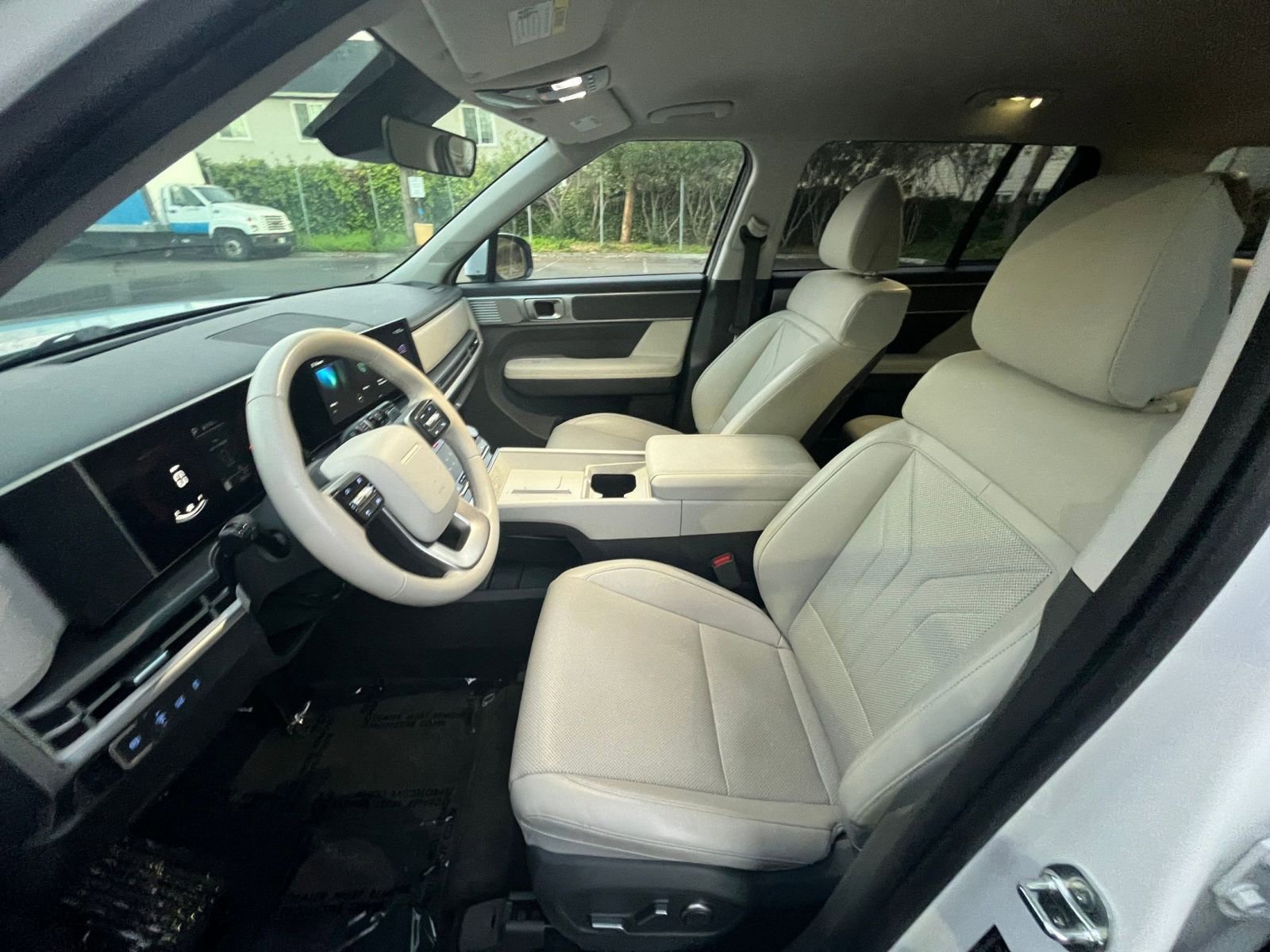 Used 2025 Hyundai Santa Fe SEL image 29