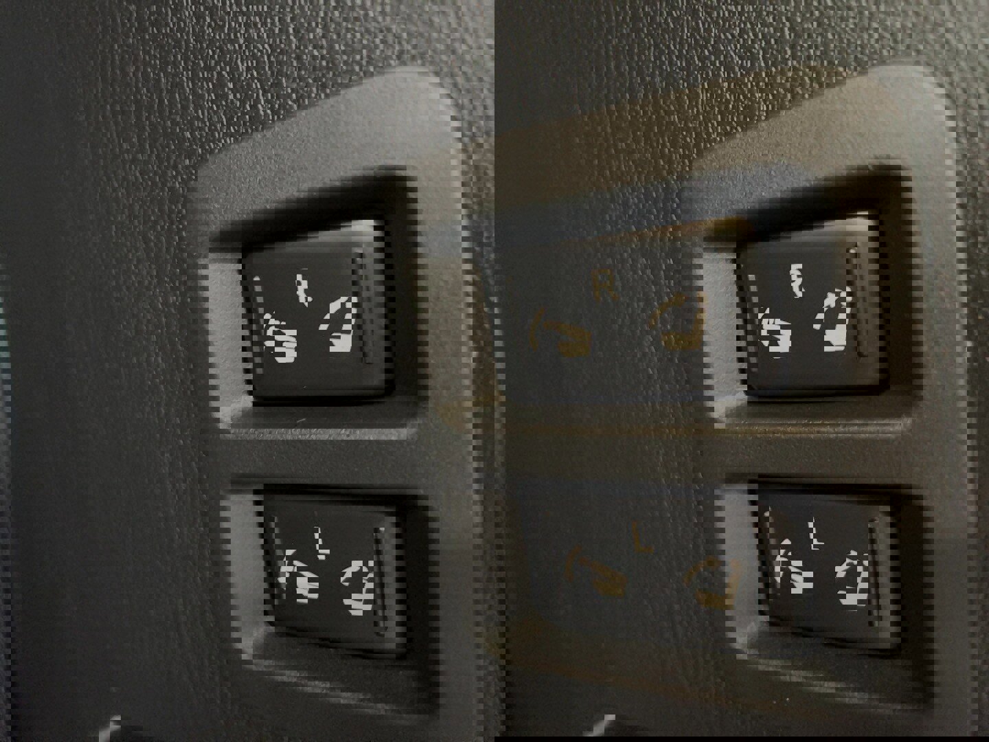 Used 2024 Nissan Armada Platinum w/ Captain's Chairs Package image 26