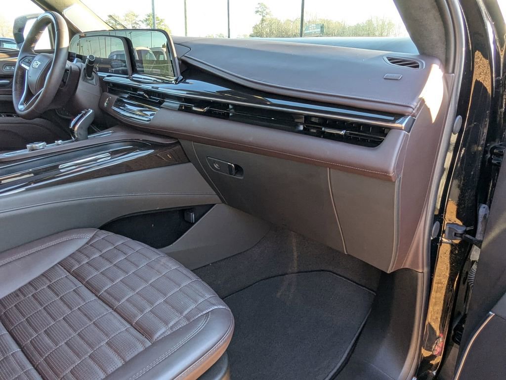 Certified 2024 Cadillac Escalade Premium Luxury Platinum image 32