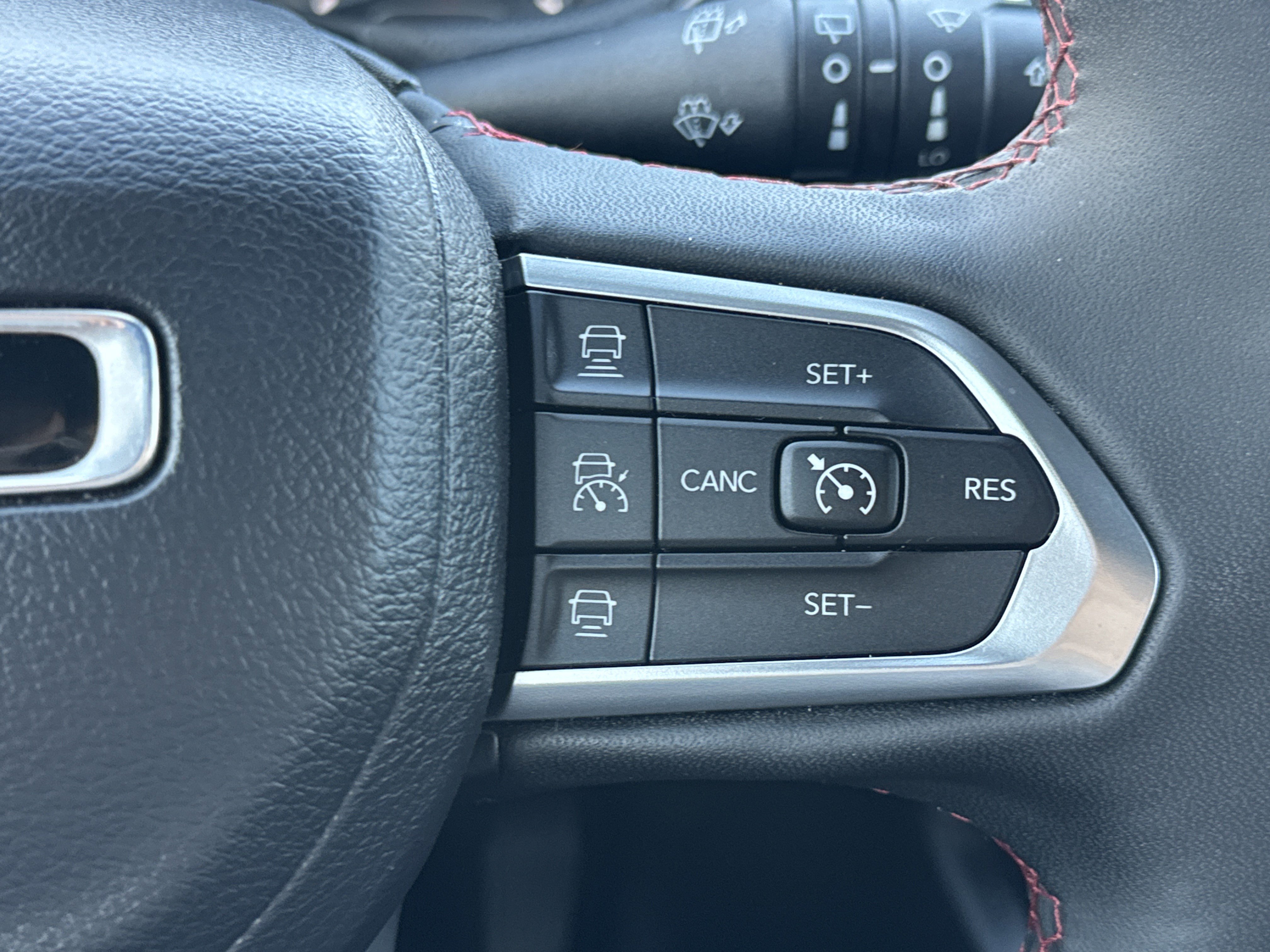 Used 2024 Jeep Compass Trailhawk image 17