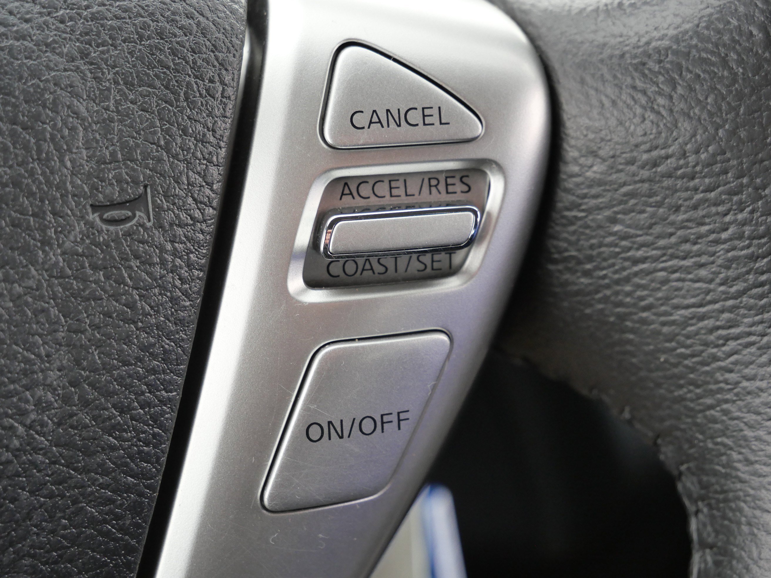 Used 2016 Nissan Versa Note SV image 32