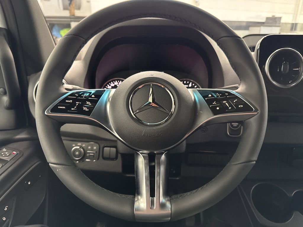 New 2025 Mercedes-Benz Sprinter 4500 image 33