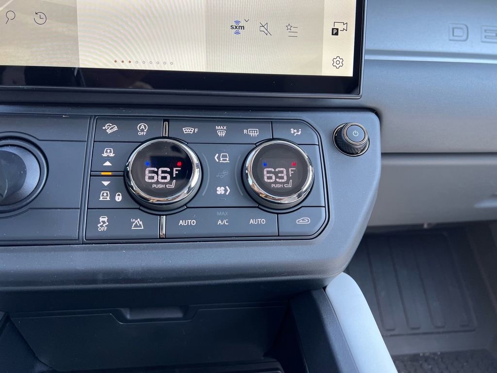 New 2026 Land Rover Defender 110 AWD/4WD image 18
