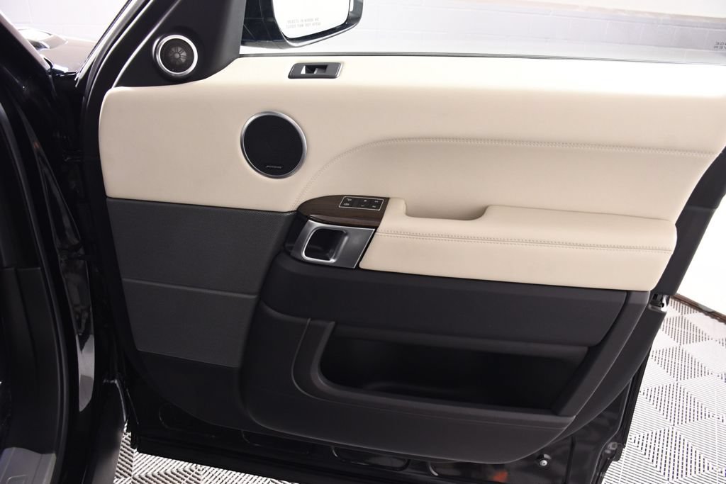 Used 2015 Land Rover Range Rover Sport HSE AWD/4WD image 18