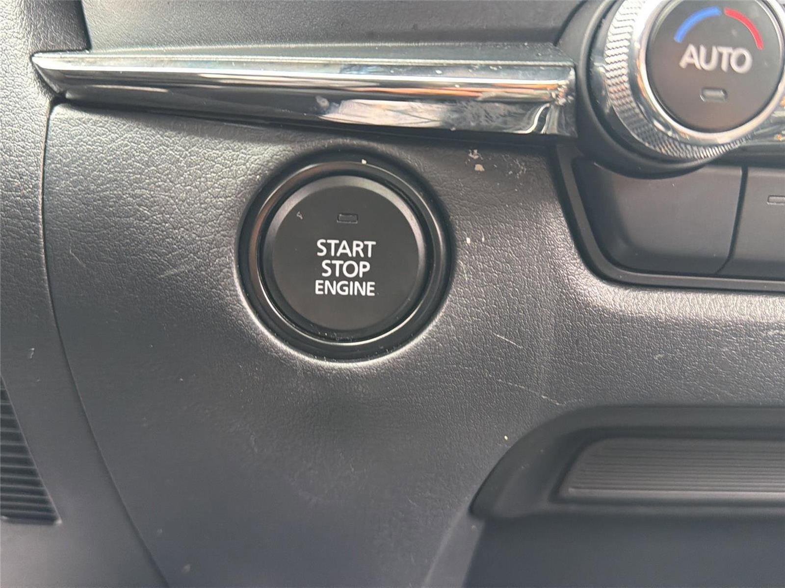 Used 2025 MAZDA CX-30 AWD 2.5 S w/ Preferred Package image 17