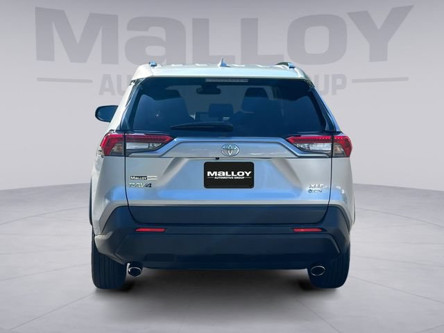 Used 2025 Toyota RAV4 XLE AWD/4WD image 4
