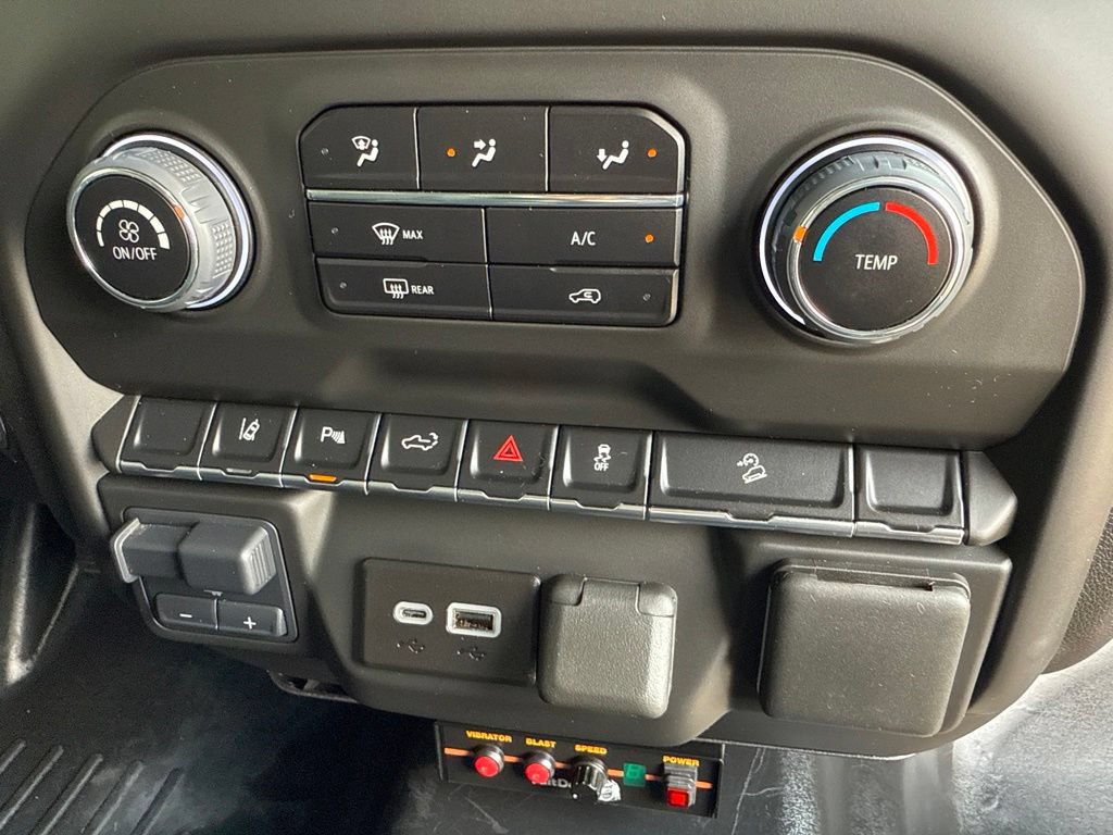 Used 2025 Chevrolet Silverado 2500 Custom w/ Custom Value Package AWD/4WD image 37