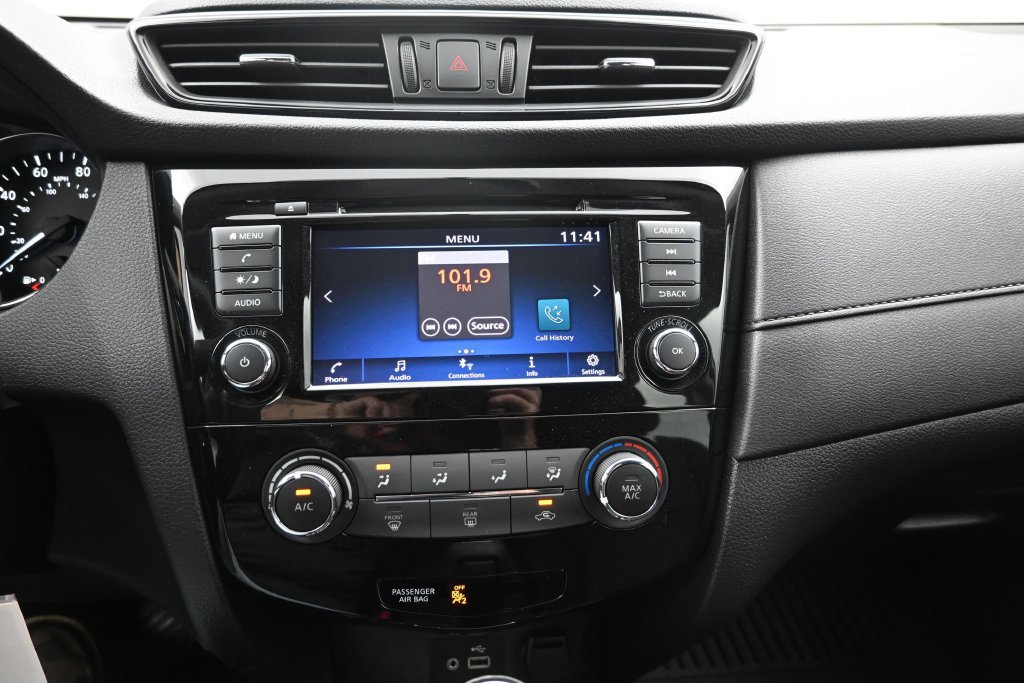 Used 2018 Nissan Rogue S FWD image 15