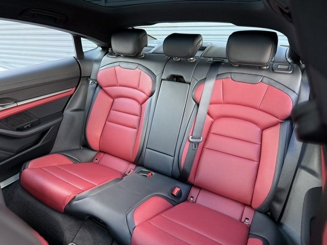 New 2026 Porsche Taycan 4S image 27