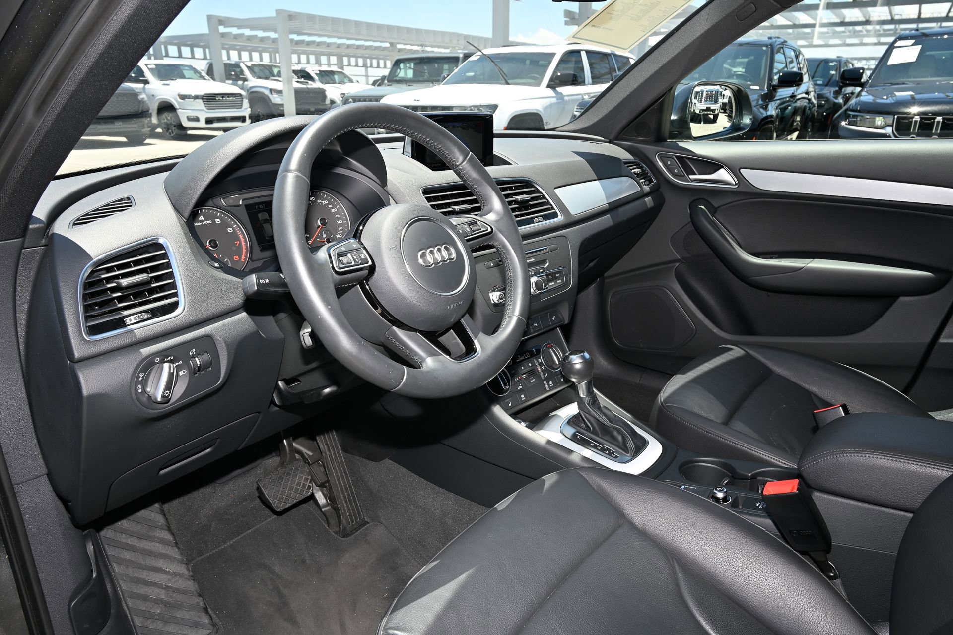 Used 2018 Audi Q3 2.0T Premium FWD image 15